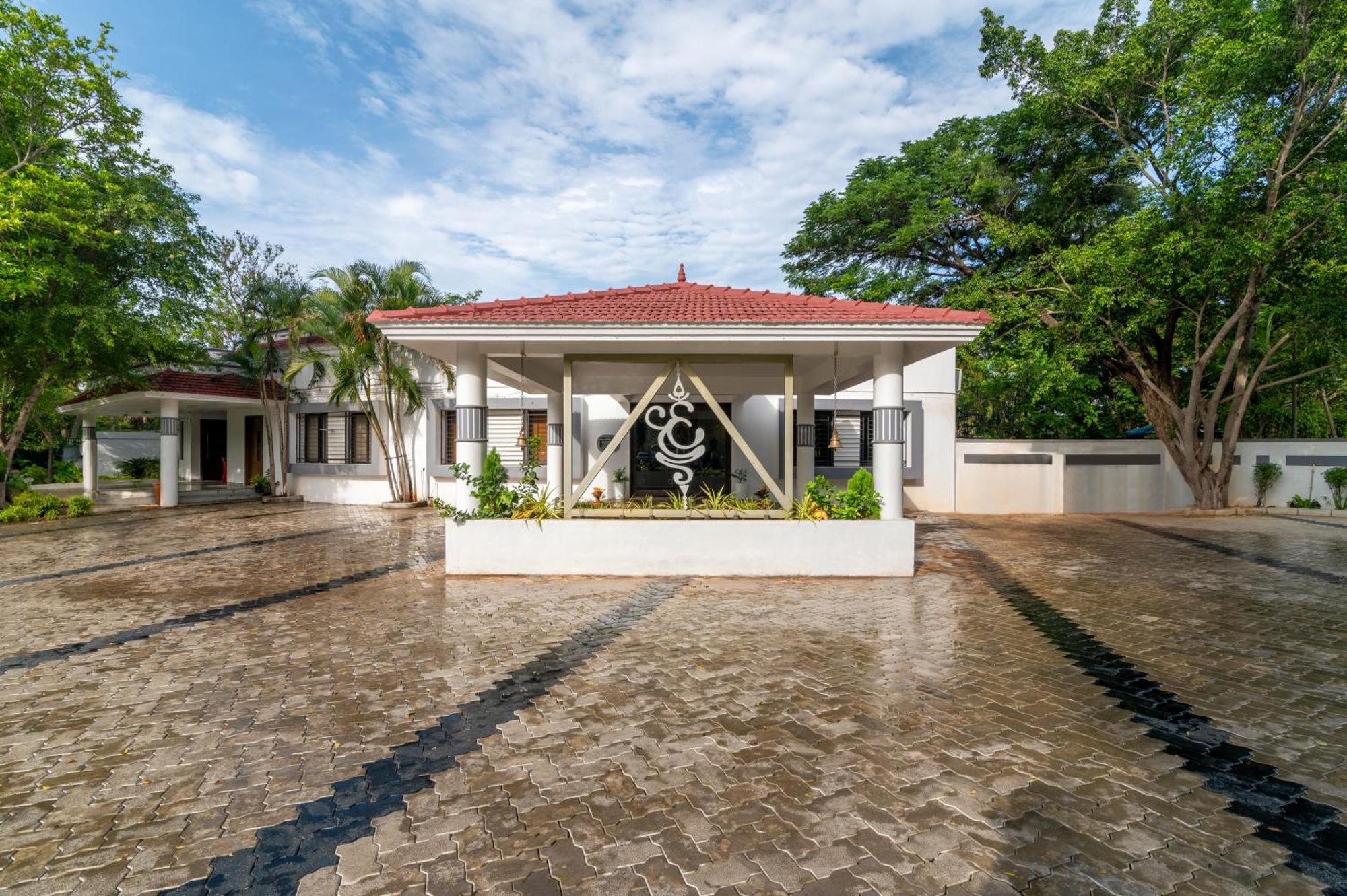 Sterling Arunai Anantha - Tiruvannamalai Exterior photo