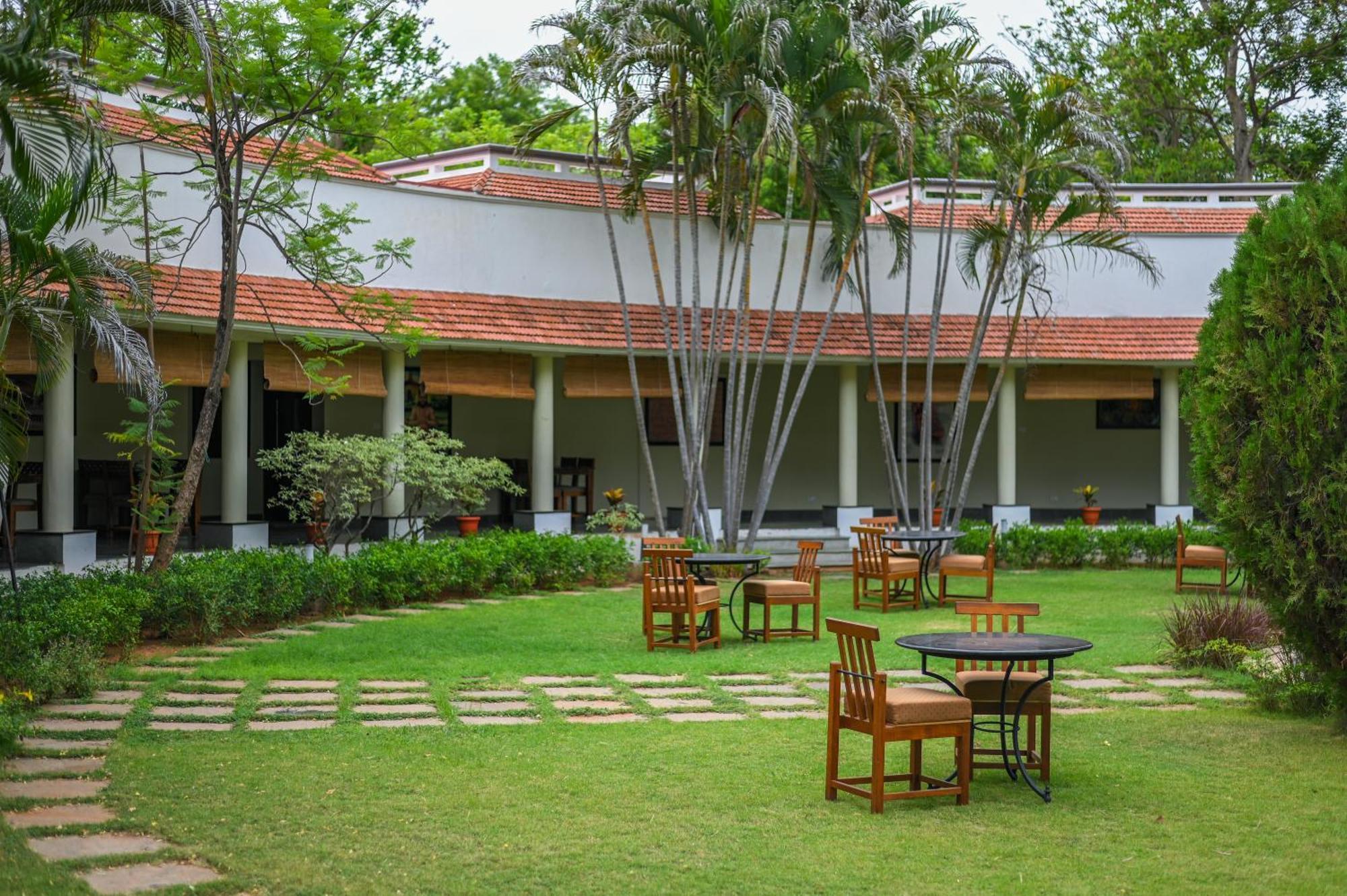 Sterling Arunai Anantha - Tiruvannamalai Exterior photo